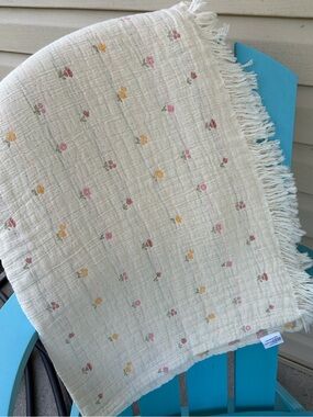 Piscatextil scattered blossoms blooms throw blanket 100% cotton 50 x 70 Portugal